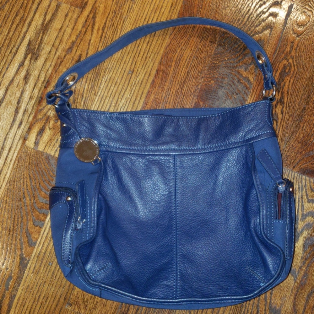 Leather shoulder bag